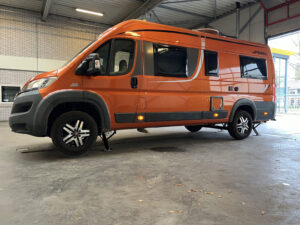 Electrisch levelsysteem van HTW Camperservice