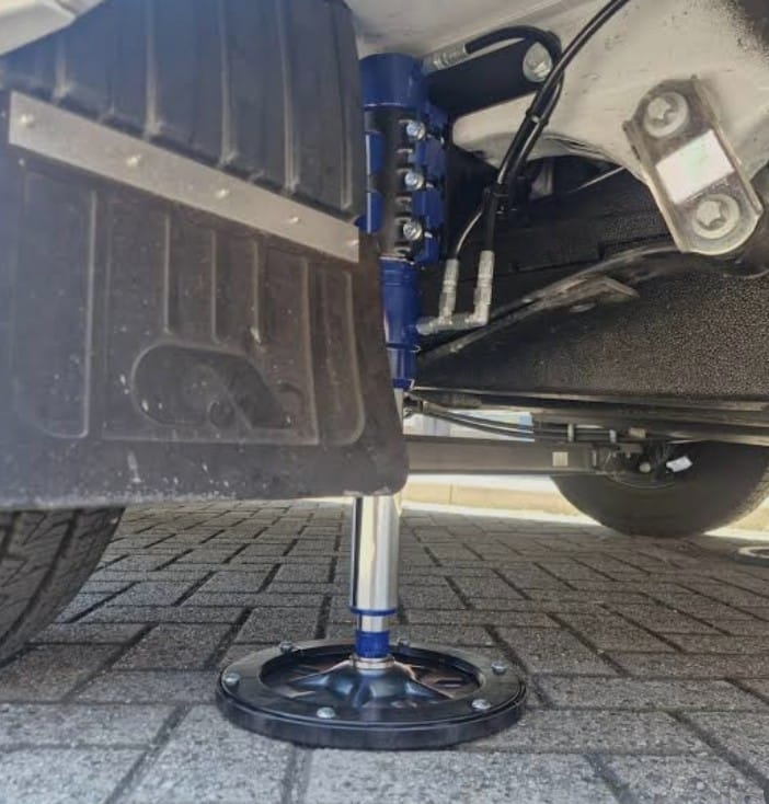 Alko hydraulisch levelsysteem in werking
